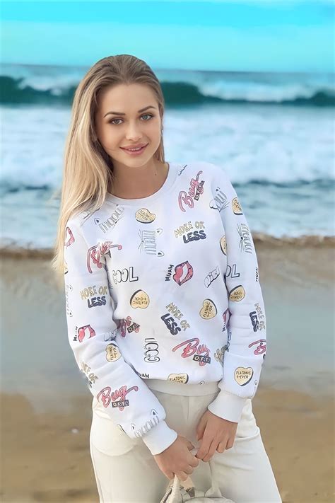 Beautiful Tatiana Y O From Ribamontan Al Monte With Blonde Hair Id Ladadate