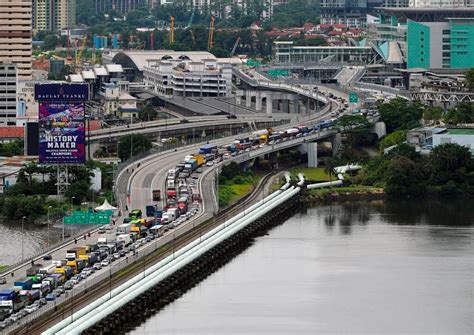 Tuas Woodlands Checkpoints Waiting Time For Drivers Expected To Be 3