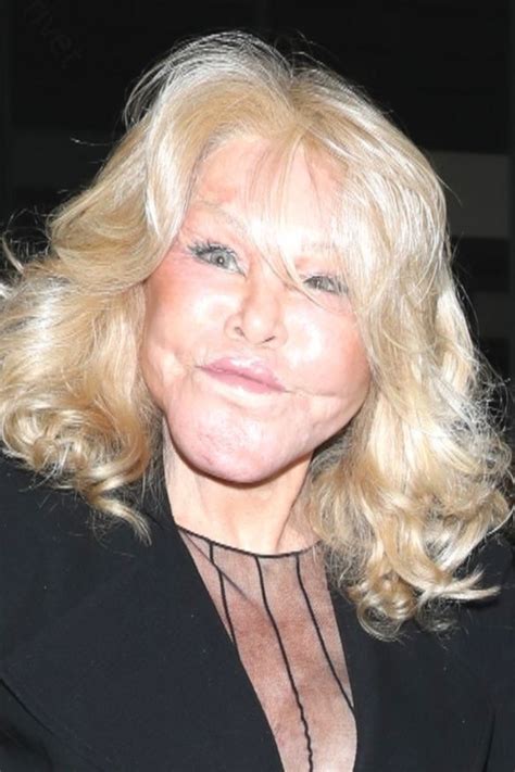 Esta é a aparência de Jocelyn Wildenstein de 84 anos muitas vezes