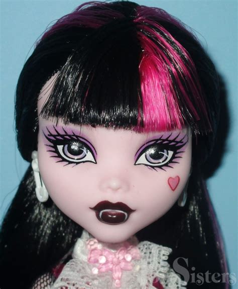 Monster High Signature/Original Draculaura (2010/2012/2013/2015) - Toy ...