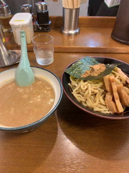 『濃厚豚骨魚介つけ麺』横浜家系ラーメンとりとんのレビュー ラーメンデータベース