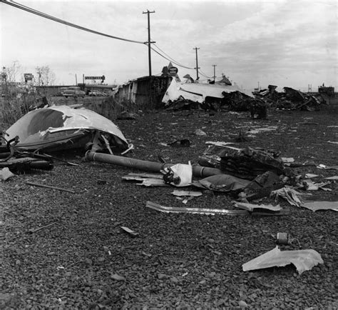 Crash of a Boeing B-52D-30-BW Stratofortress in Fairchild AFB: 8 killed ...