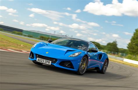 LOTUS EMIRA AUTO BILD JAPAN Webアウトビルトジャパンウェブ 世界最大級のクルマ情報サイト