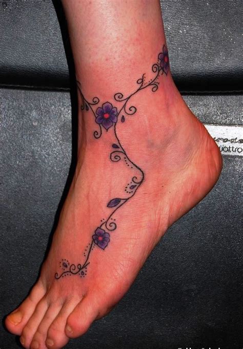 25 Small Foot Tattoos Ideas And Designs - Yo Tattoo