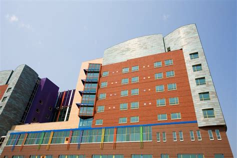 Childrens Hospital of Pittsburgh of UPMC - Kawneer Canada