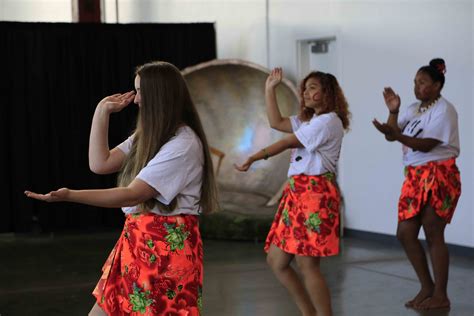 Hearts 4 Kids Samoan dance lo - Tacoma Ocean Fest