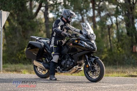 Honda NT1100 Review | Motorcycle Tests | MCNews