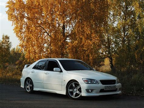 Тойота Альтеза, отзывы владельцев об автомобиле Toyota Altezza, обзор ...