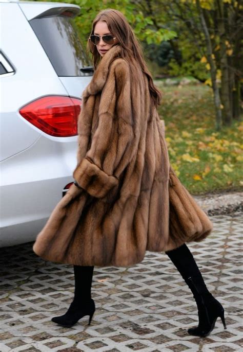 Pin By Sandra Huntington On Another Louise Fur Coat Fashion Fur