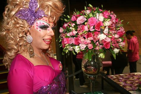 DRAG QUEEN TCHAKA Melhor Decorador de Festas em São Paulo Flávio Xavier