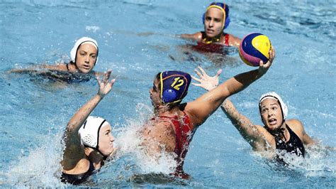 Waterpolo Laura Ester y Paula Leitón en el equipo ideal del torneo