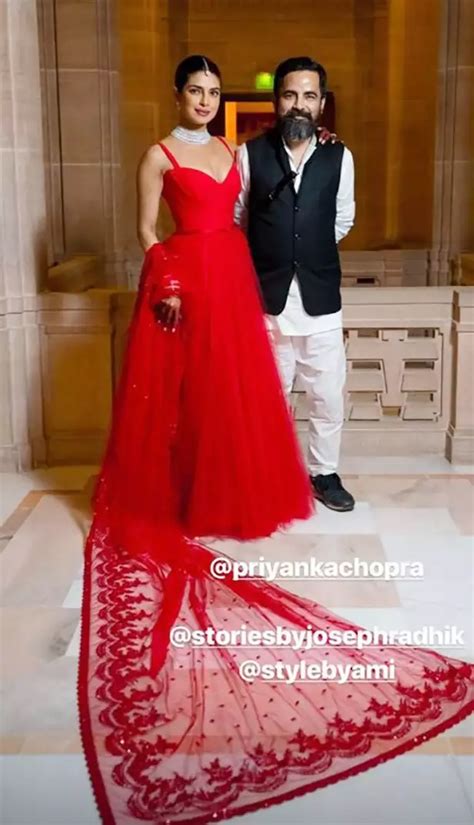 Priyanka Chopra Wedding Dress / Once Upon A Fairytale Read What We Know About Priyanka Chopra S ...