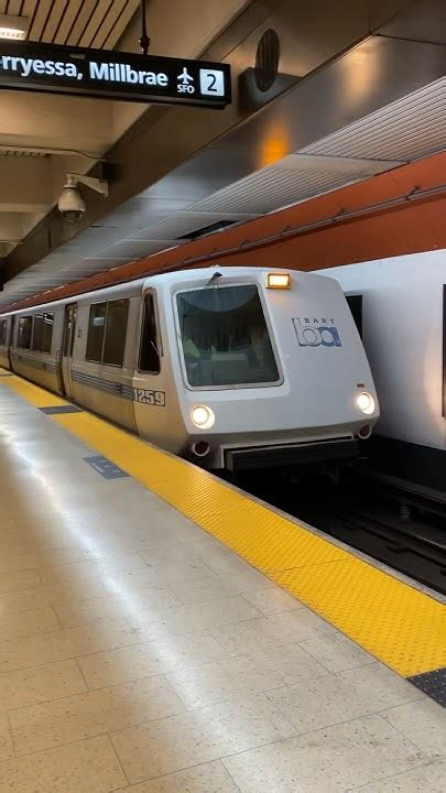 Bart Legacy Fleet Final Run Through 12th Streetoakland Youtube