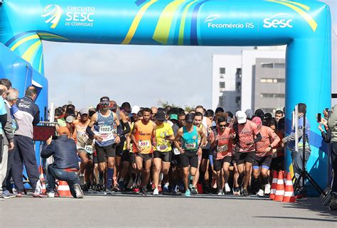 Rústica E Caminhada Estação Verão Sesc 2023 Na Praia Do Laranjal Está