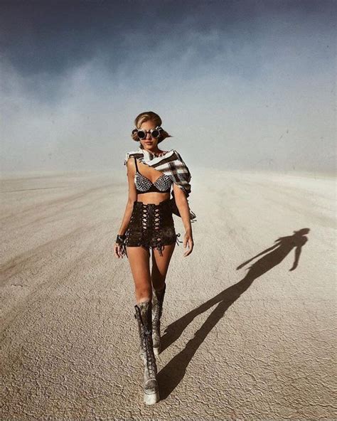 Best Outfits Of Burning Man 2019 Fashion Inspiration And Discovery