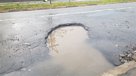 Cresce o número de buracos nas ruas de Guarulhos Click Guarulhos