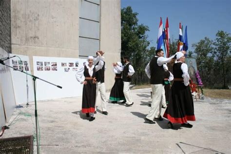 U Nedjelju Tradicionalni Susret Na Ru Njaku Parentium Nezavisni