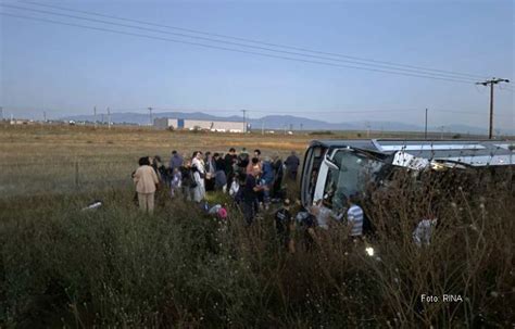 Težak udes srpskog autobusa u Grčkoj Najmanje tri osobe poginule 40