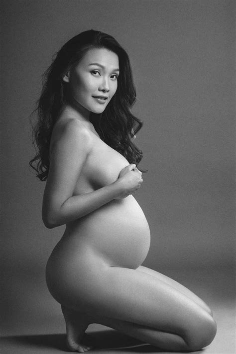 Một năm sau sinh MC tuyển chồng có ôtô nóng bỏng đài HTV bất ngờ lộ ảnh nude