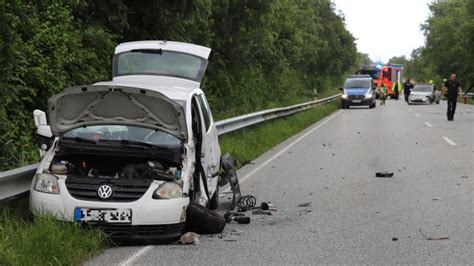 Frau Schwebt Nach Unfall Auf B Bei Heide In Lebensgefahr Shz