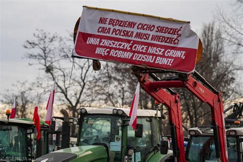 Protest Rolnik W We Wroc Awiu Lutego Setki Ci Gnik W Zn W Opanowa Y