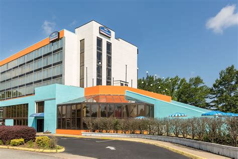 Howard Johnson by Wyndham Williamsburg | Williamsburg, VA Hotels