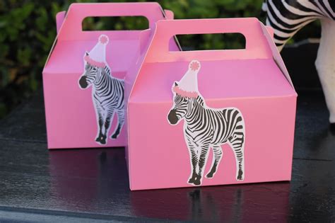 Pretty Pink Zebra themed birthday party! - LAURA'S little PARTY