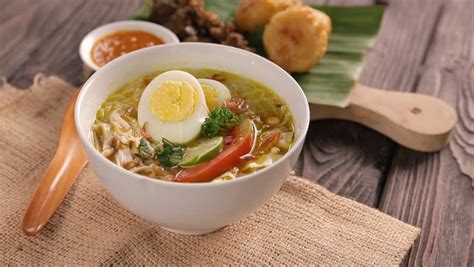 Tempat Makan Soto Enak Di Jakarta Yang Bikin Ketagihan