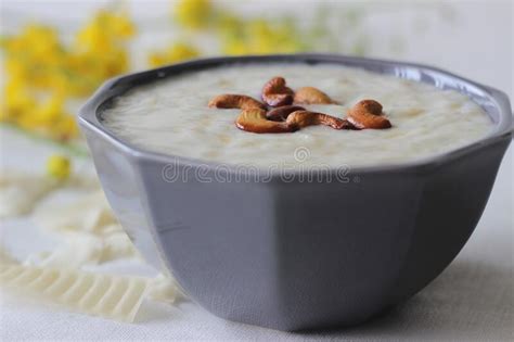 Pudines De Arroz Preparados Al Estilo De Kerala Un Popular Postre