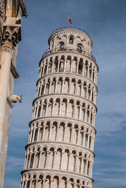 La Torre Inclinada De Pisa En Italia Foto Premium