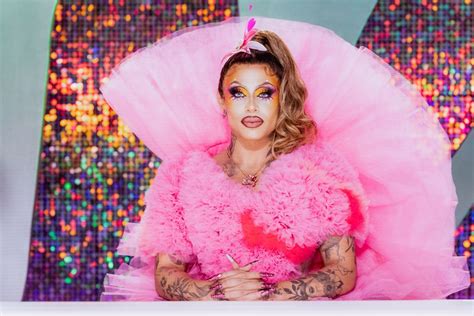 Franquia Drag Race chega ao Brasil após disputa por versão original