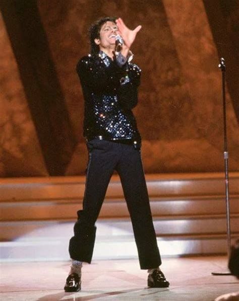 Michael Jackson Performs Billie Jean At Motown 25 Michael Jackson