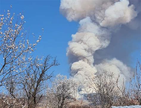 Incendiu Puternic De Vegeta Ie N Breaza De Buz U Fumul Se Vede Din