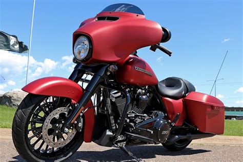 2019 Harley Davidson® Flhxs Street Glide® Special Wicked Red Denim