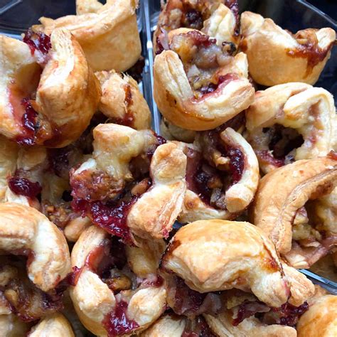 Cranberry Brie Bites Recipe