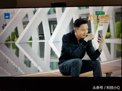 李易峰發佈的oppo R11紅色版6月16全面開售 每日頭條