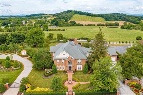 Stunning Home In The Heart Of Shenandoah Valley Virginia