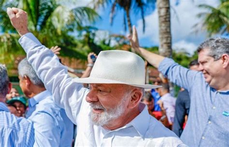 Lula Sanciona Lei Que Assegura Igualdade Salarial Entre Homens E