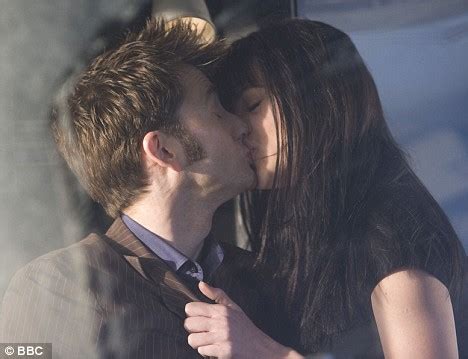 David Tennant Doctor Who Rose Kiss