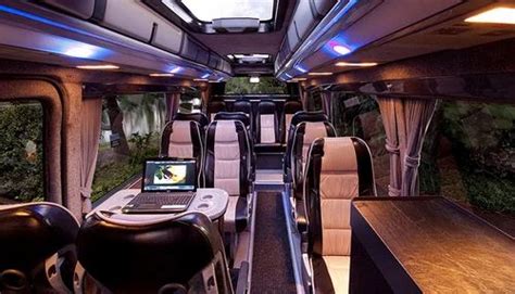 80 Luxury Bus Rental in New Delhi | ID: 20167953912