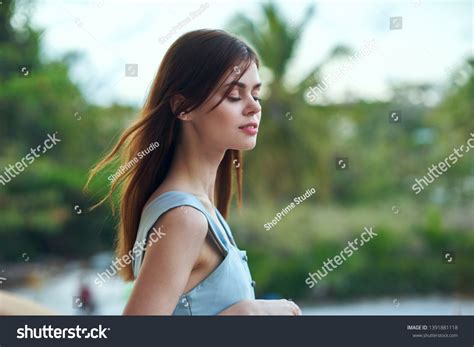 Im Genes Fotos De Stock Objetos En D Y Vectores Sobre Rapunzel Naked Shutterstock