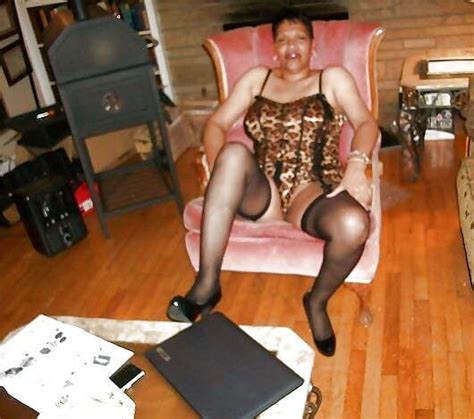 Ebony Milf Posing Shesfreaky