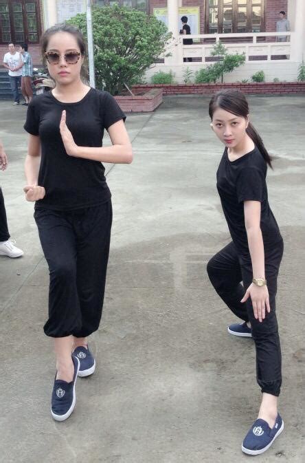 Hot girl Hải Phòng luyện kungfu trên đỉnh núi