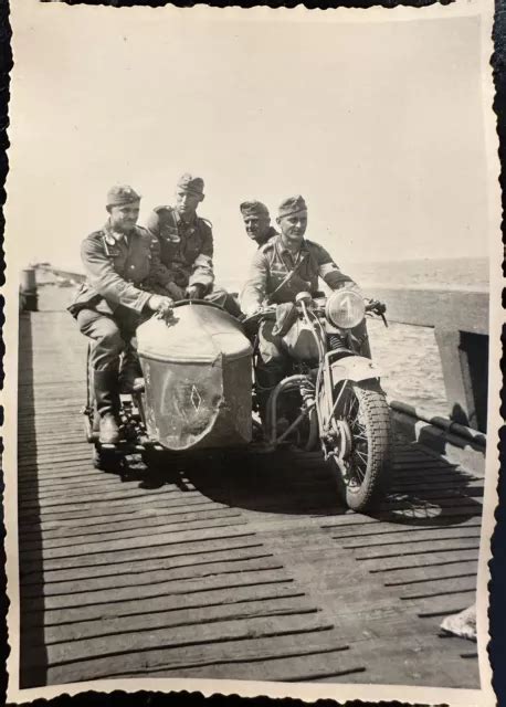 GERMAN PHOTO WW2 ARCHIVE Infirmiers WEHRMACHT Av MOTO Side Car EUR 11