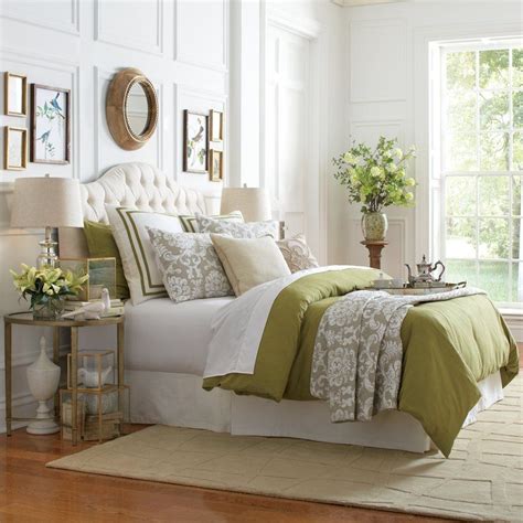 12 Ways To Create A Cozy Guest Bedroom Your Company Will Love Country