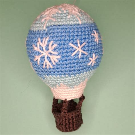 No Sew Pattern For Amigurumi Snow Hot Air Balloon For Baby Mobile Or Nursery Decor Or As A