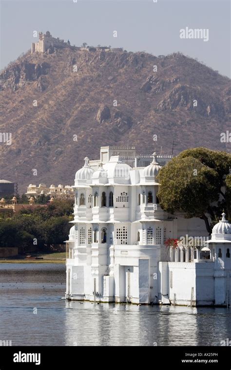 Lake Palace Udaipur Rajasthan India Stock Photo - Alamy