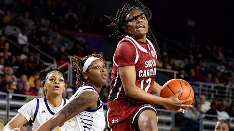 No. 1 South Carolina women roll in final pre-SEC game, beat East ...