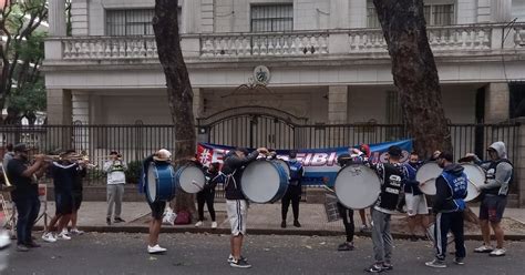 Embajada De Cuba Contrata Banda De M Sicos Para Acallar Manifestaci N