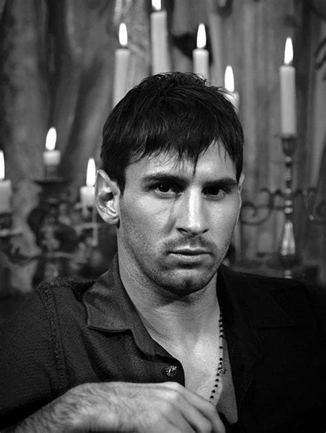 Messi Posa De Cueca Para Dolce Gabbana Lionel Messi Messi Futebol